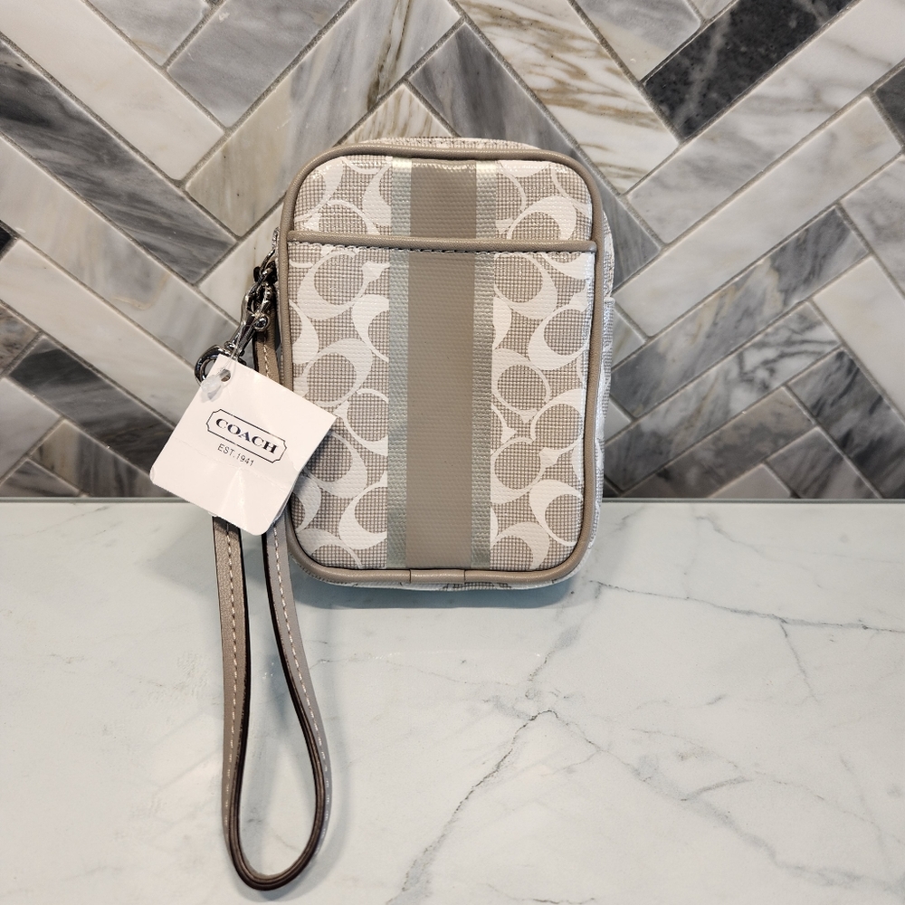 NWT Coach Signature Gray/White Coated Canvas/Leather Wristlet 5.75"L x 1"W x 4